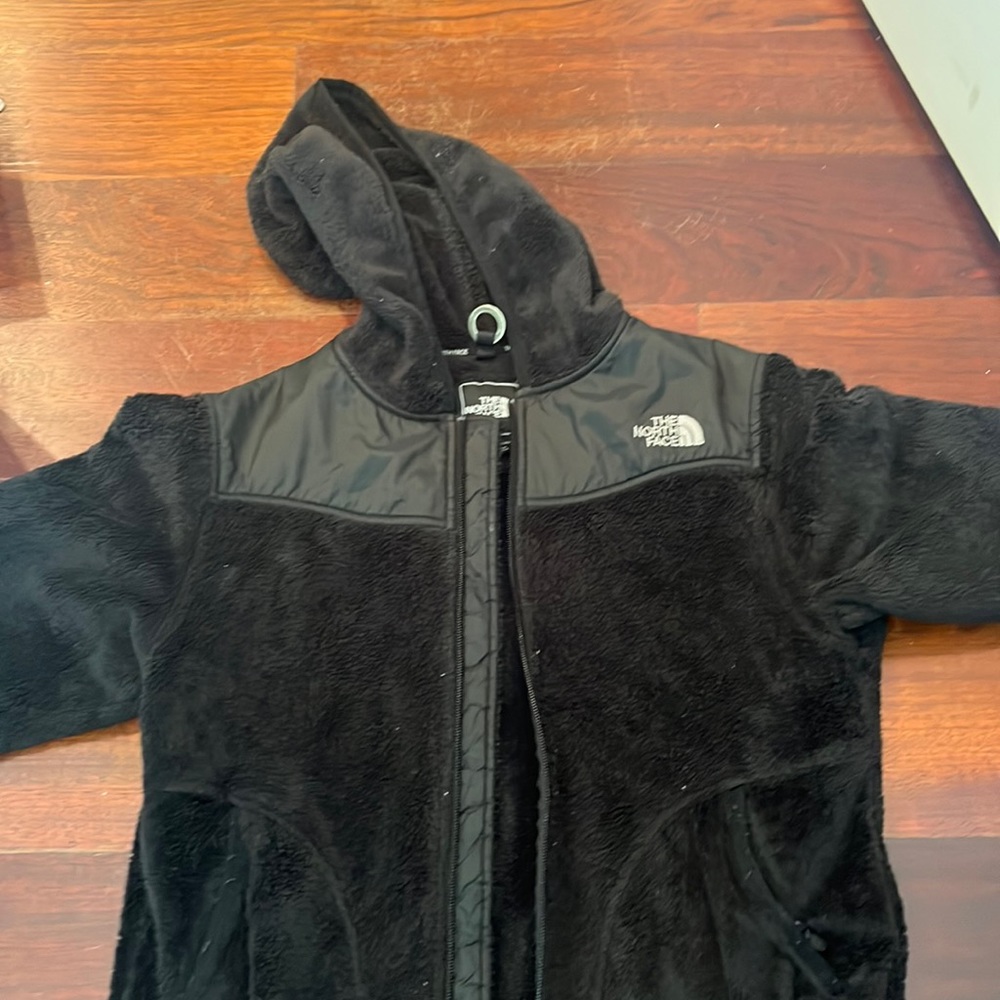Women’s Black north face fleece size s/p